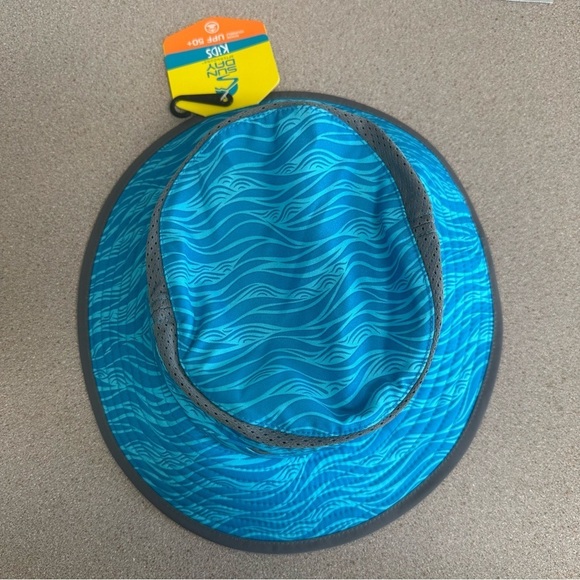 Rolling Waves Fun Bucket Hat - Picture 4 of 9